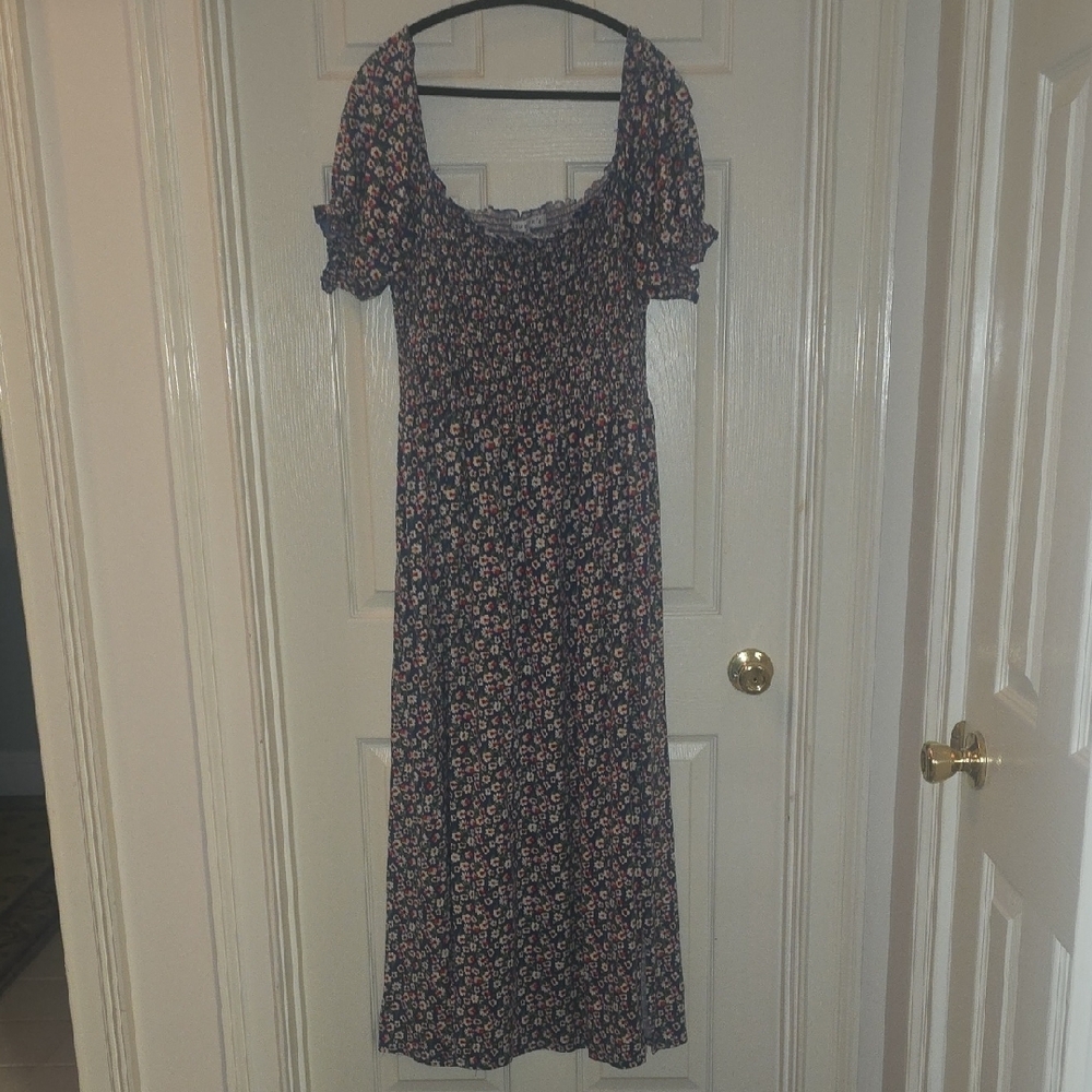 Floral Smocked‎ Midi Dress